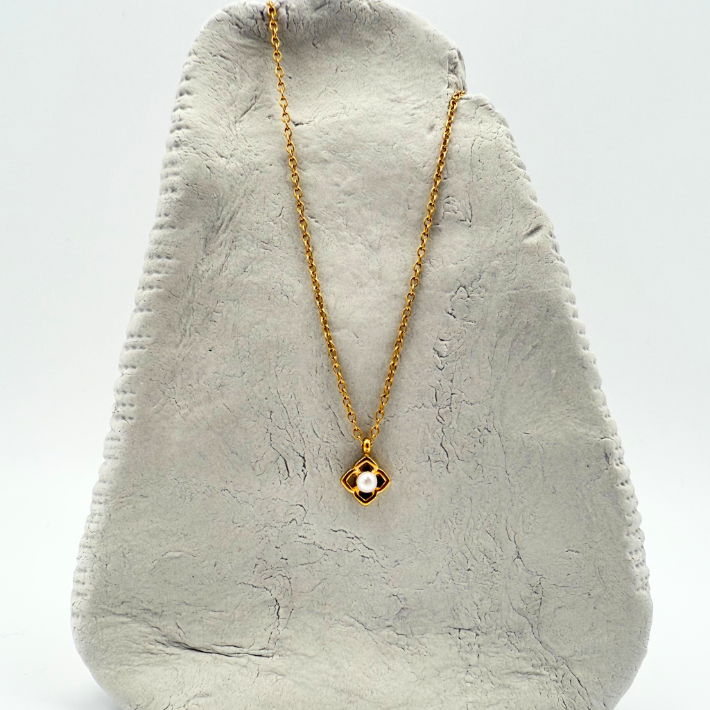 Necklece Flower and Pearl