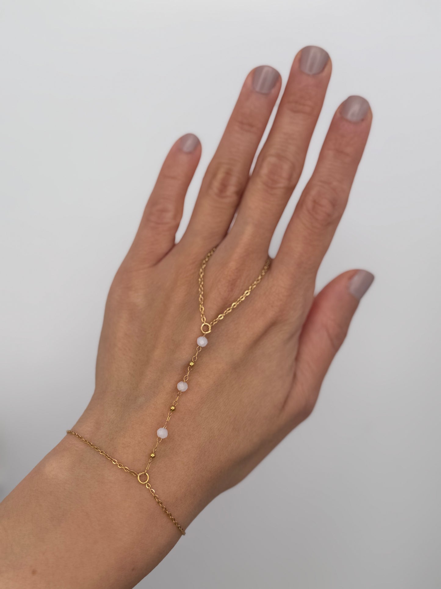 Cadena de mano con diamantes