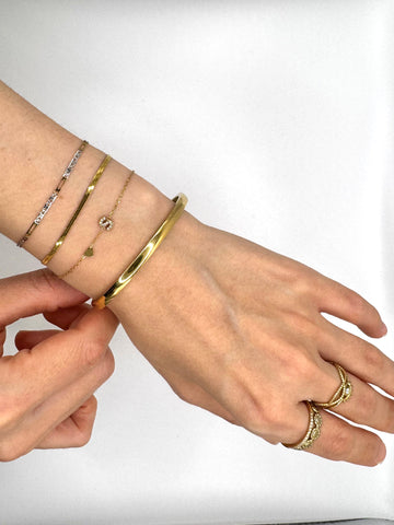 Pulseras soldadas: ventajas y desventajas de la tendencia en joyería eterna