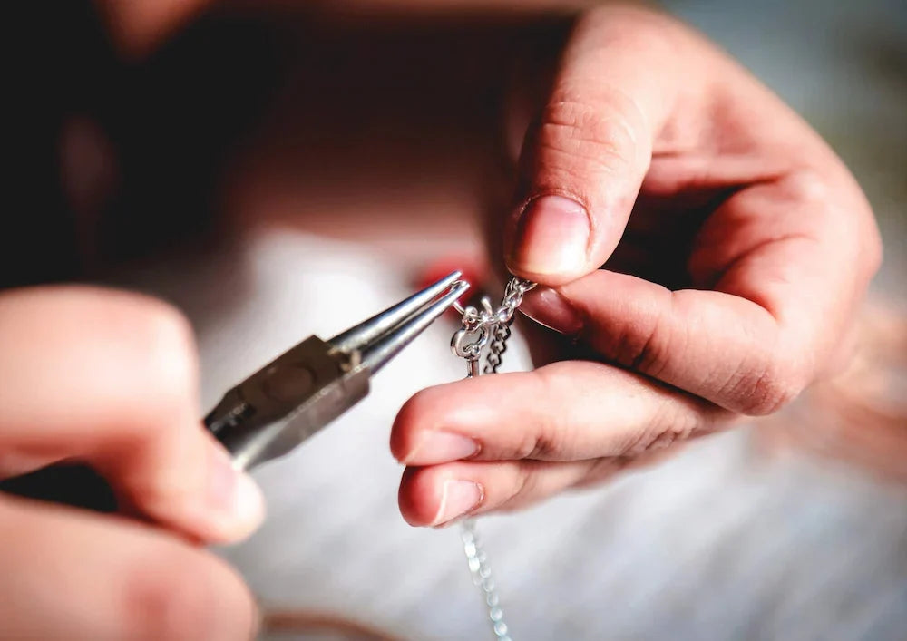 Personalized Jewelry Gifts: Meaningful Custom Pieces That Last Forever