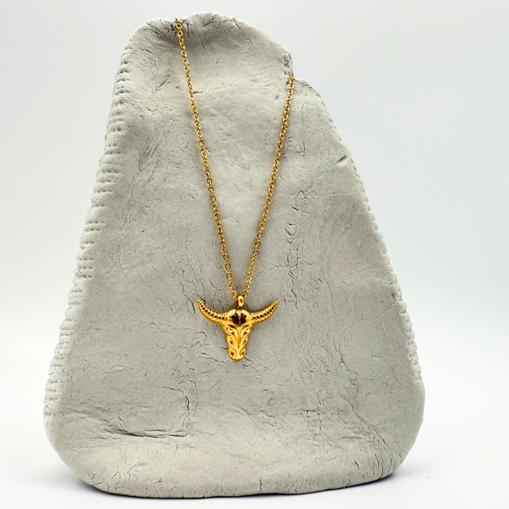 Necklace Bull