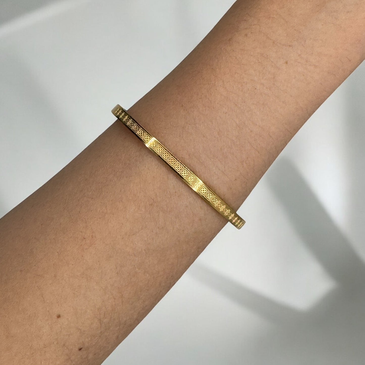 Bangle Engraved Tile BCN