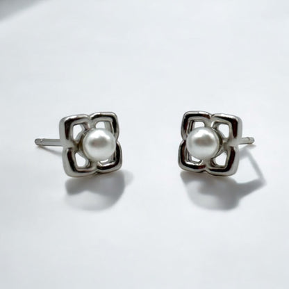 Earring Flower and Pearl