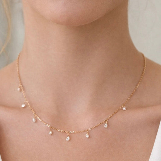 Hanging Pearls Necklace