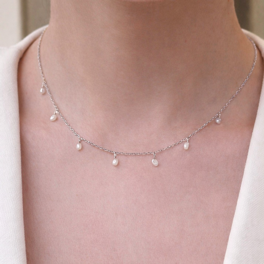 Hanging Pearls Necklace